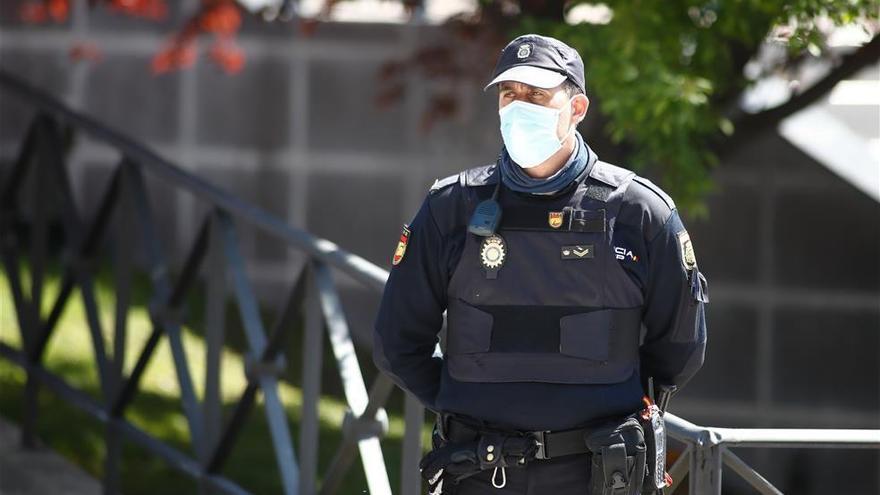 UFP: &quot;El 80% de las mascarillas de la Policía está caducado&quot;