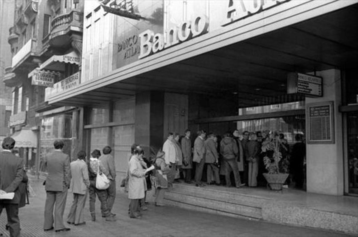 Pànic 8 Cua al Banco Atlántico el febrer del 1983.
