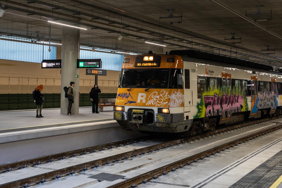 La estación de Rodalies de Sant Andreu entra en servicio