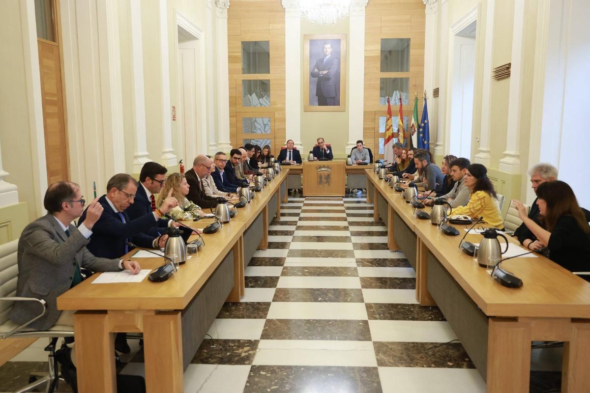 Votación en la sesión plenaria de este jueves.