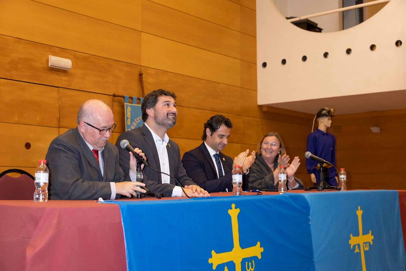 EN IMÁGENES: Así fue la fiesta de Santa Bárbara en el Centro Asturiano de Torrevieja