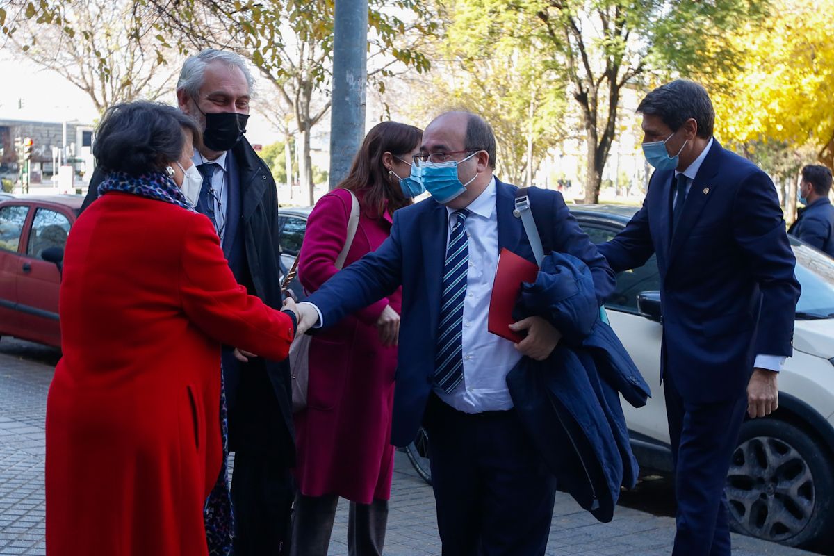 El ministro de Cultura visita la obra de la Biblioteca del Estado