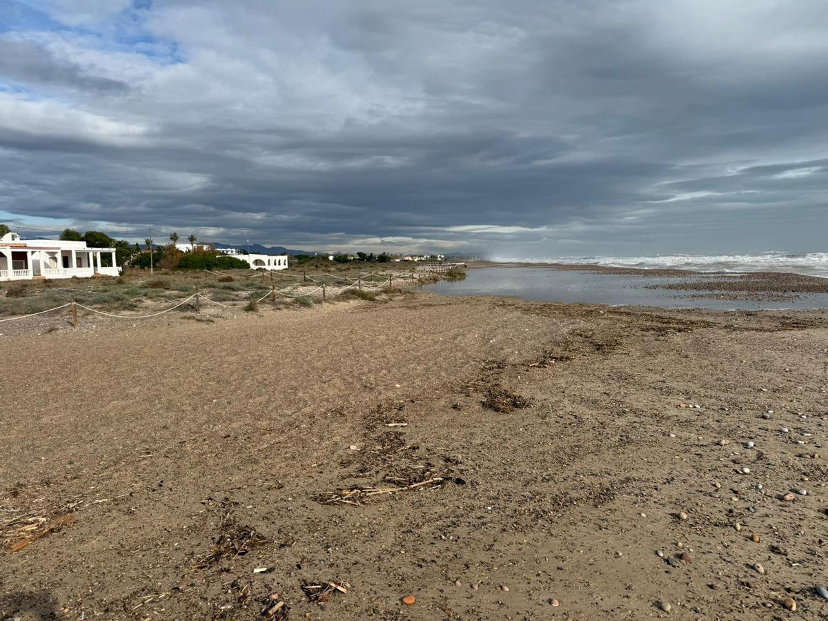 La borrasca Harry golpea el litoral norte de Sagunt