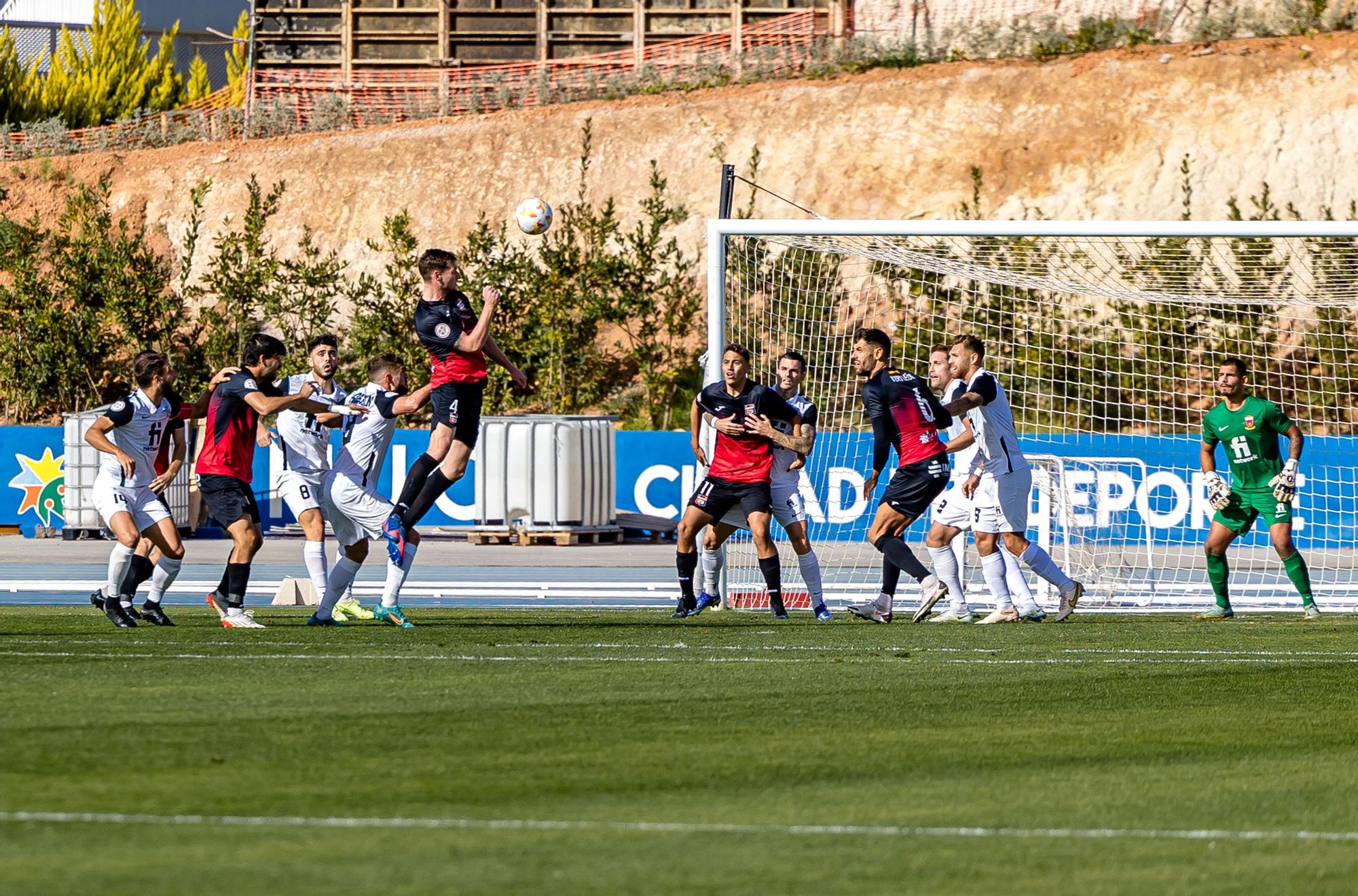 Un tempranero gol de Toner da un triunfo vital a los de César Ferrando y deja sin liderato a los de Fernando Estévez