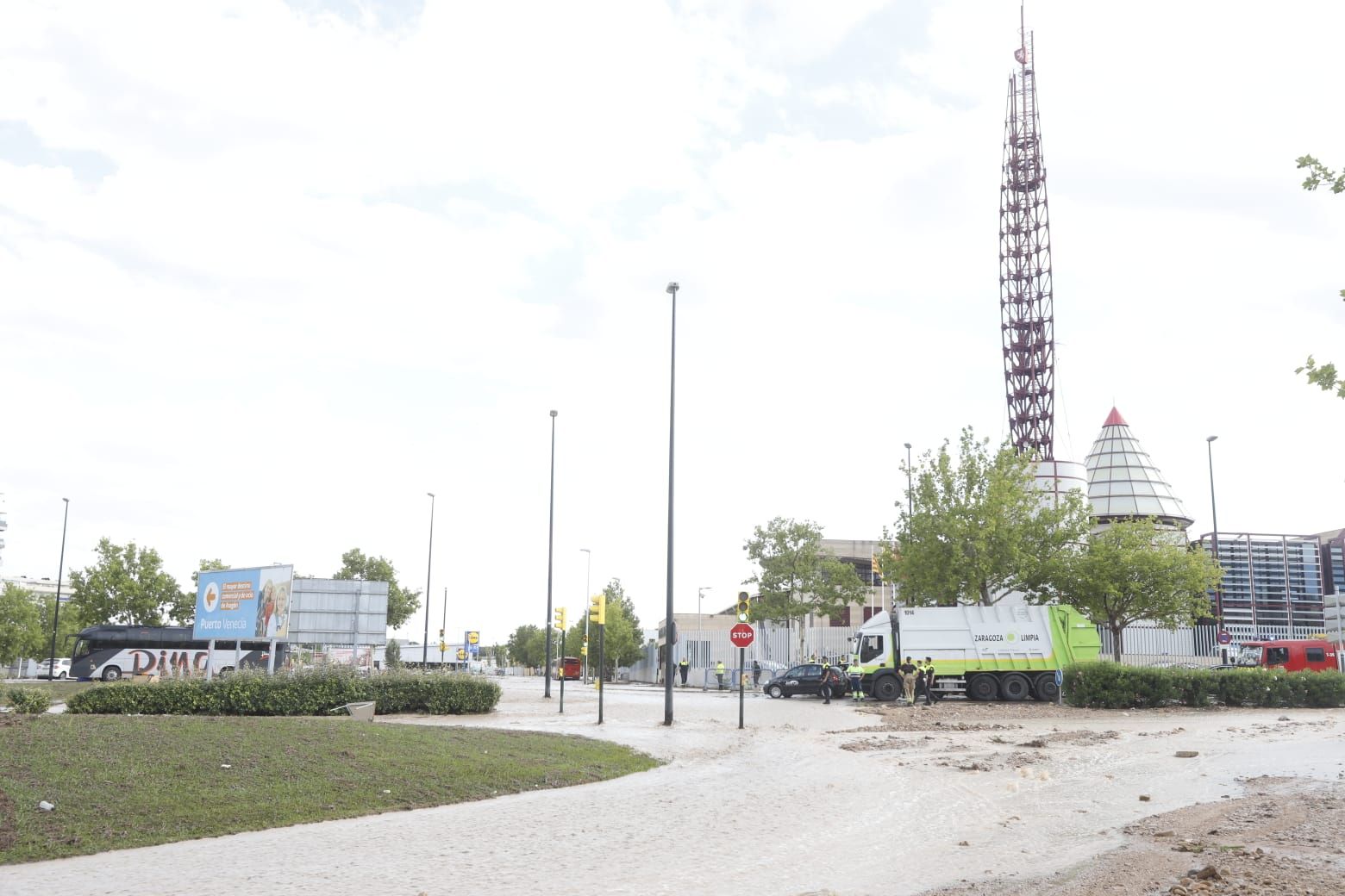 EN IMÁGENES | Así están las calles de Zaragoza por el tormentón de lluvia y granizo