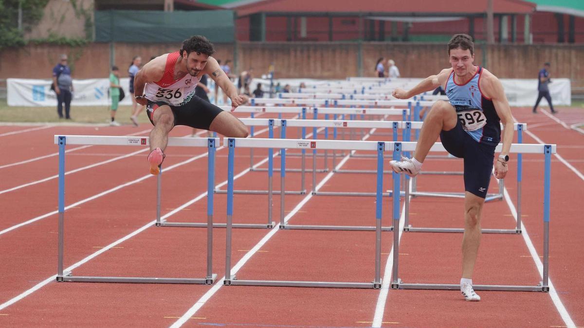 Prueba de 110 vallas en el reciente Trofeo Alfonso Posada.