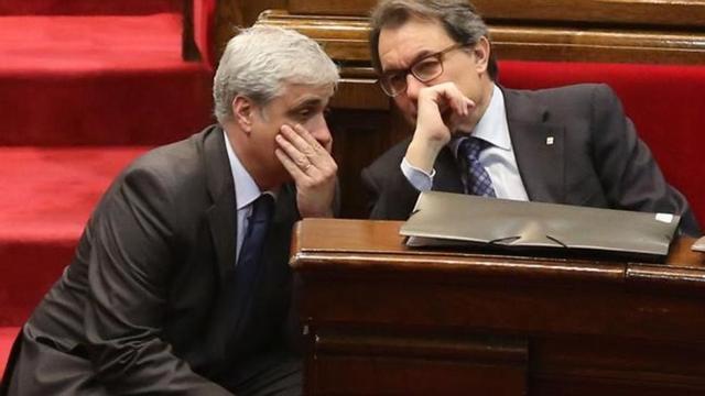 Artur Mas y Germà Gordó, en el Parlament.