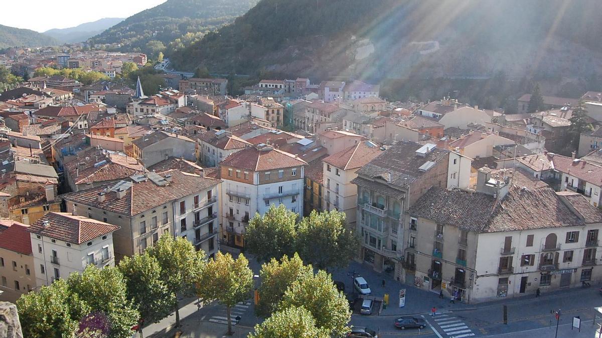 El barri Vell de Ripoll vist des de la torre del Monestir de Santa Maria.