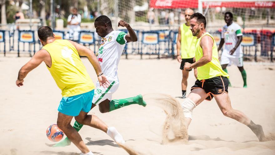 El Cabanyal acoge el XXV Trofeo de Fútbol Playa