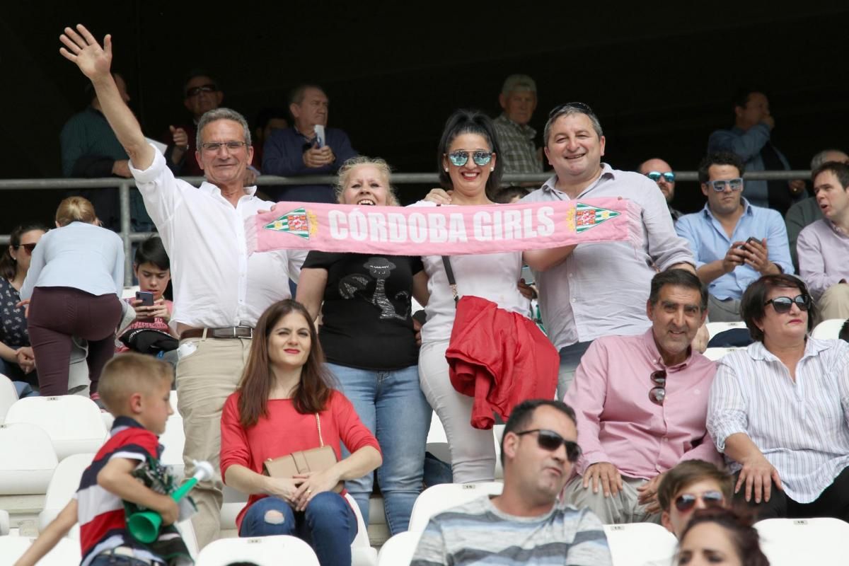 Los aficionados en el Arcángel