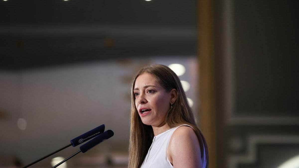 La portavoz del PP en el Congreso, Ester Muñoz, durante un desayuno informativo, en el hotel Mandarin Oriental Ritz, a 1 de julio de 2026, en Madrid (España). El desayuno ha sido organizado por Nueva Economía Fórum. 01 JULIO 2026 Alejandro Martínez Vélez / Europa Press 01/07/2026. Ester Muñoz;Alejandro Martínez Vélez