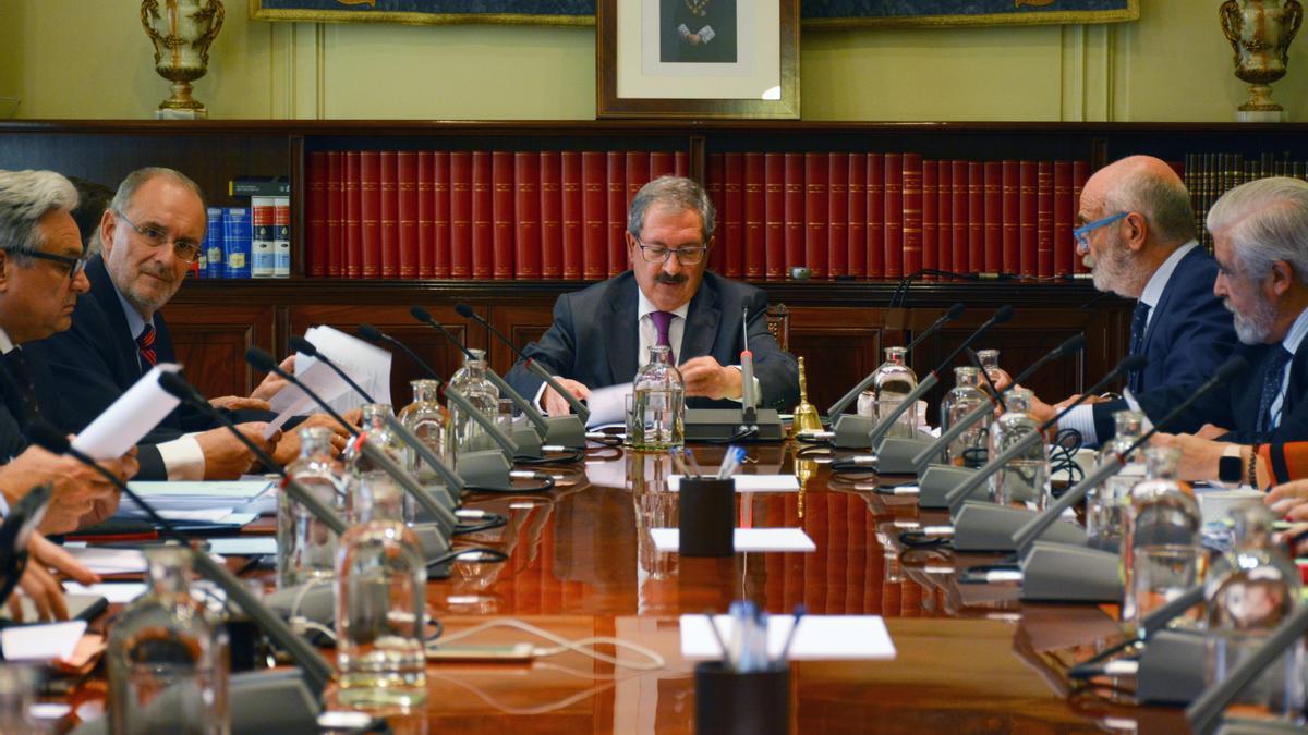 Primera reunión del Pleno del CGPJ tras la reunión de Carlos Lesmes, con Rafael Mozo presidiendo el órgano.