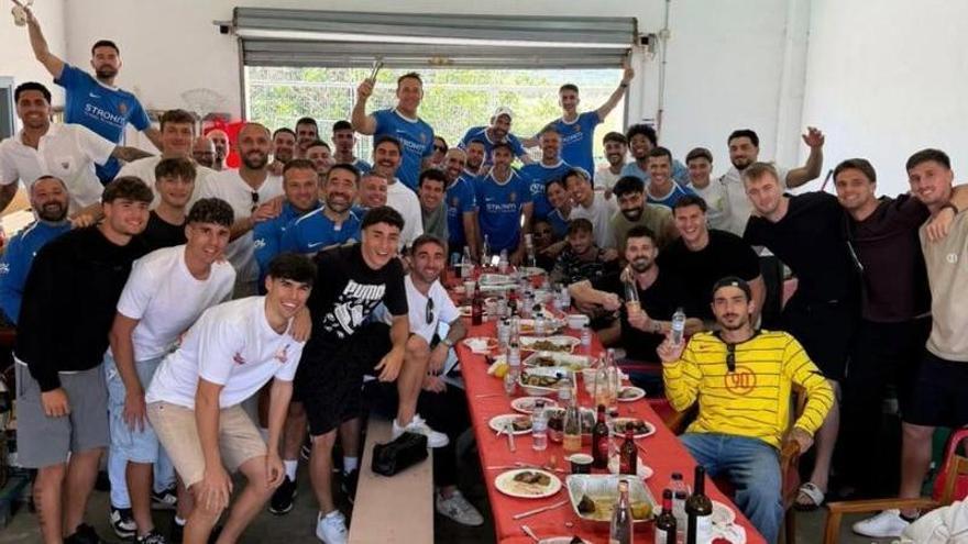El Mallorca se conjura con un asado en Son Bibiloni antes del Valencia