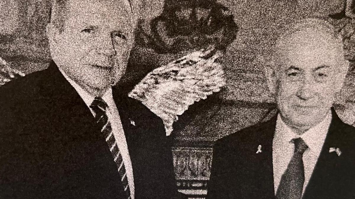 Imatge manipulada del regidor Massegú amb Benjamín Netanyahu