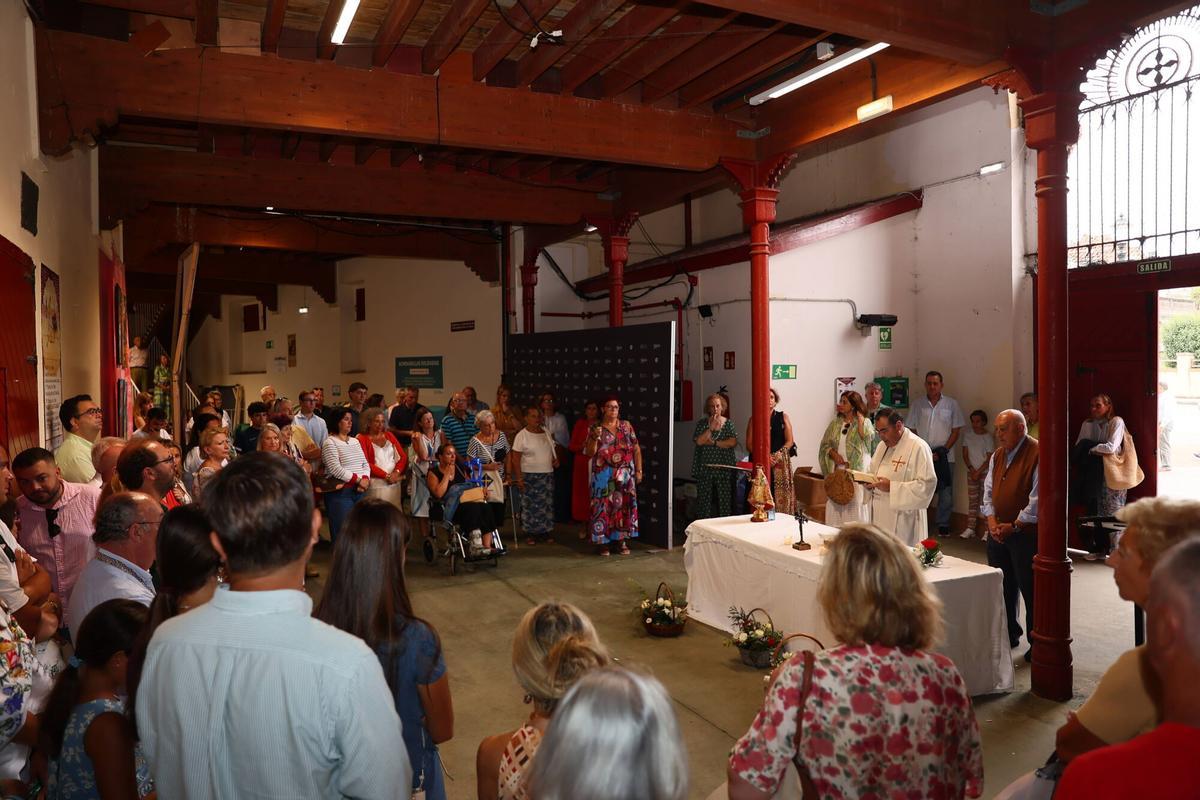 La misa del día de Begoña en la plaza de toros de Gijón, en imágenes La misa del día de Begoña en la plaza de toros de Gijón, en imágenes