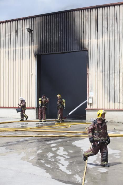 Incendi d'una nau a Porqueres