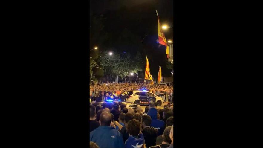 Protesta davant la Policia Nacional de Manresa