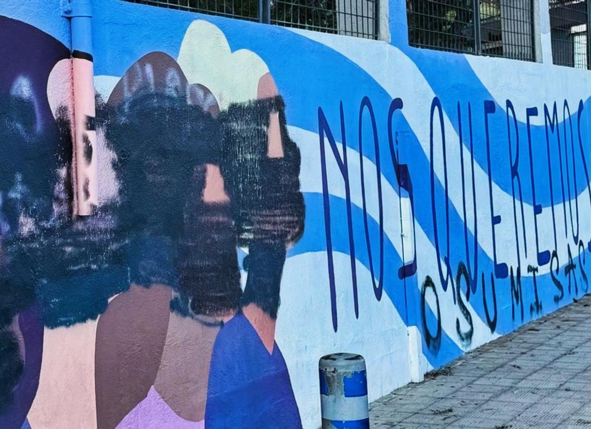 Vandalismo en el mural del colegio de María Jiménez.