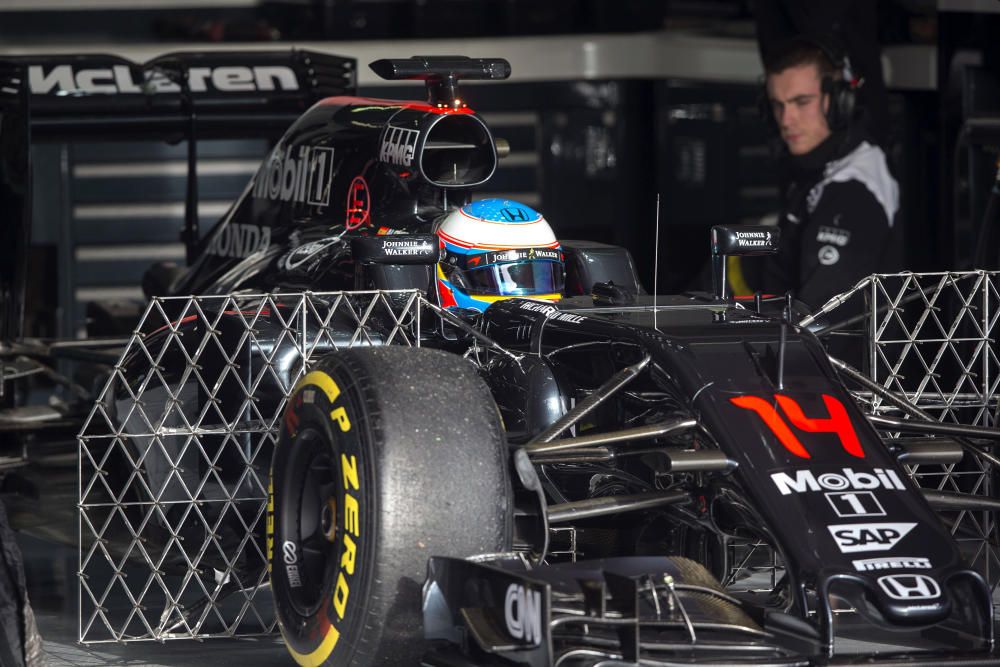 Alonso debuta amb el nou McLaren