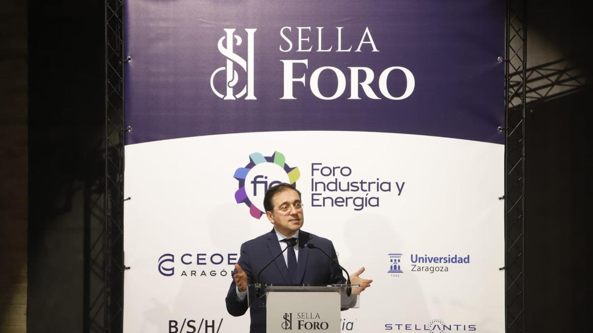 El ministro de Asuntos Exteriores, José Manuel Albares, en la clausura este viernes del Foro Sella celebrado en Villanueva de Gállego.