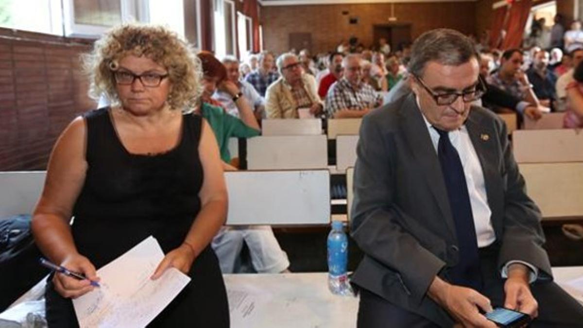 Marina Geli y Àngel Ros, en una reunión de Fòrum Cívic el pasado julio.