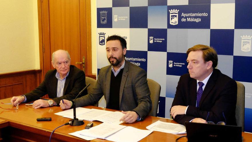 El concejal de Medio Ambiente, Raúl Jiménez, y el director del área, Luis Medina Montoya.