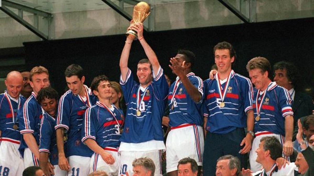 La selección francesa, festejando la Copa del Mundo de 1998.