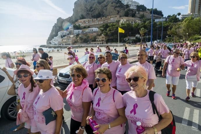 Marcha contra en cáncer de mama en Benidorm