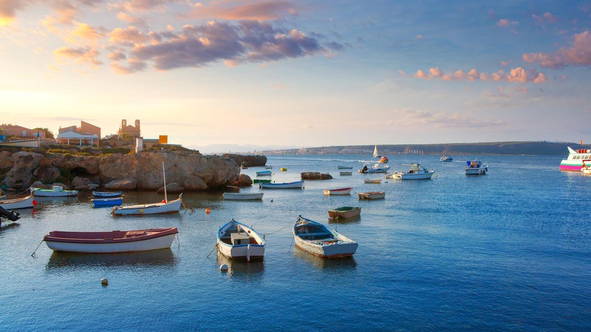 La isla más pequeña de España tiene dos calles principales y 50 habitantes: &quot;Un paraíso que todo el mundo debería visitar una vez en la vida&quot;