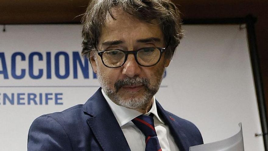 Octavio Cabrera, durante la sesión de anoche en el Hotel Escuela.