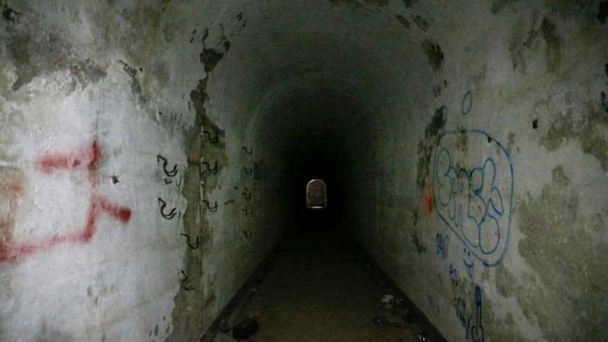 Die Leiche wurde in einem Eingang zu einem ehemaligen Militärtunnel gefunden.