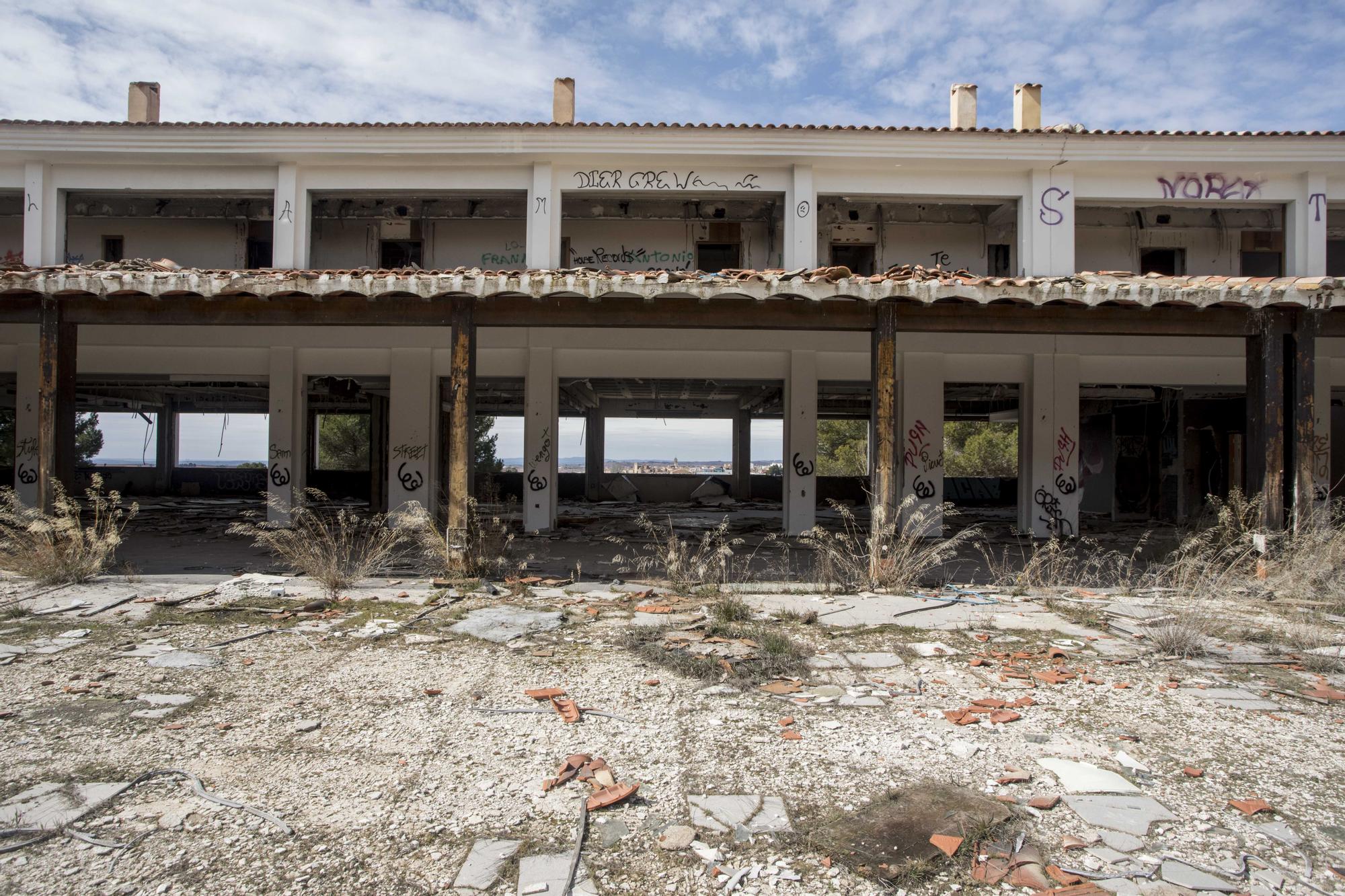 El Hotel Paraje San José de Requena: del lujo al saqueo