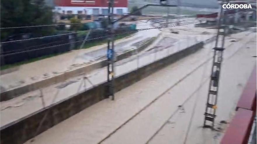 Villa del Río sufre la inundación de la estación de tren y del polígono La Vega