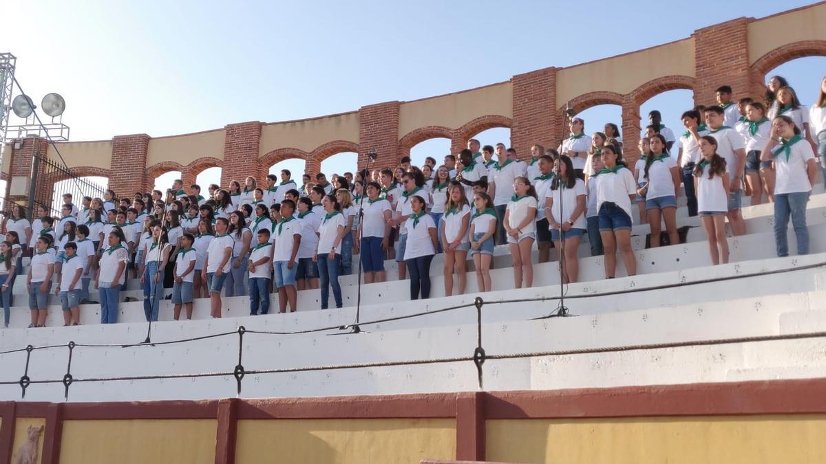 Cientos de niños de la localidad han participado en este evento.