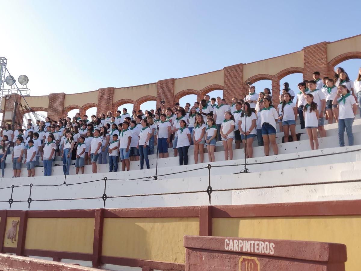 Cientos de niños de la localidad han participado en este evento.