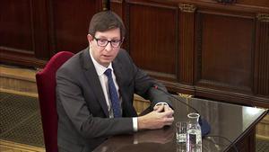 Carles Mundó responde a las preguntas de la fiscalía, este miércoles en el Tribunal Supremo. 