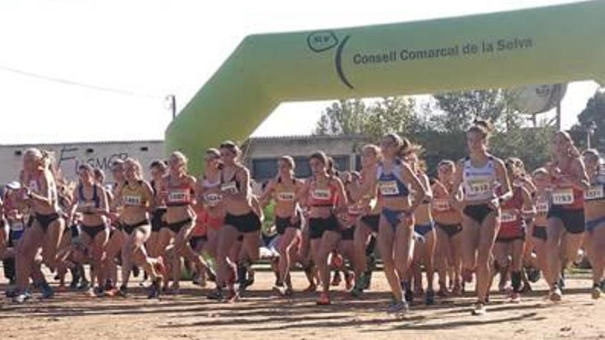 La sortida de la cursa femenina, a Farners.