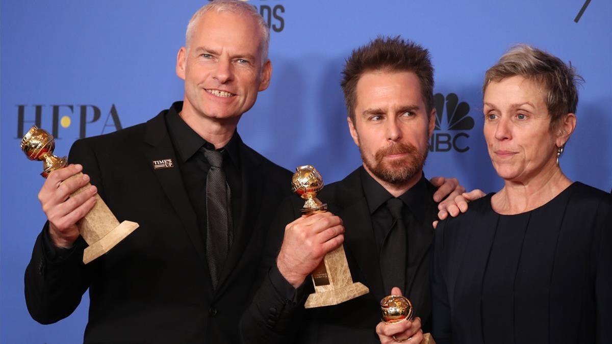 Martin MdDonagh, Sam Rockwell y Frances McDormand, con sus premios al mejor guión, actor secundario y a mejor actriz por 'Tres anuncios en las afueras'