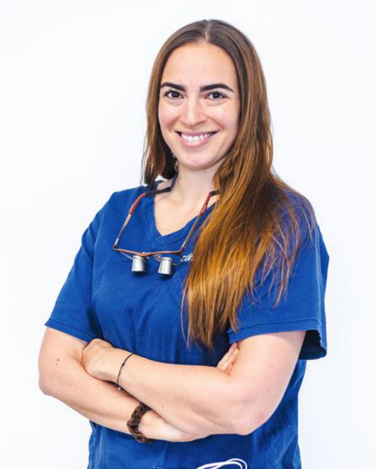 Sara Serra Torres
Rehabilitación oral y periodoncia.