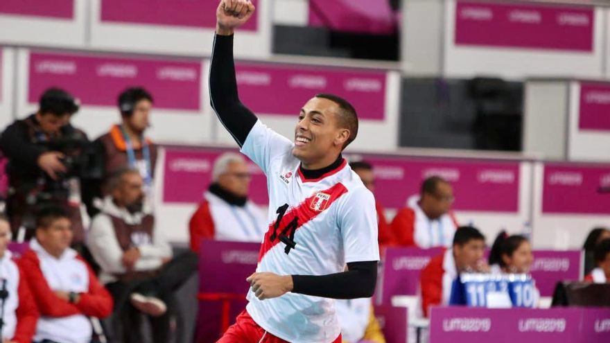 Álvaro Hidalgo, primer fichaje del Voleibol Almendralejo para Superliga 2