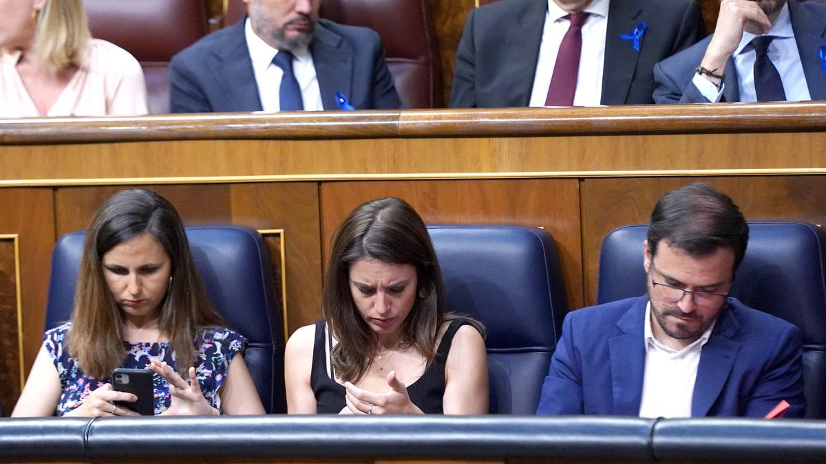 Ione Belarra, Irene Montero y Alberto Garzón en el Congreso en la primera sesión del debate sobre el estado de la nación.