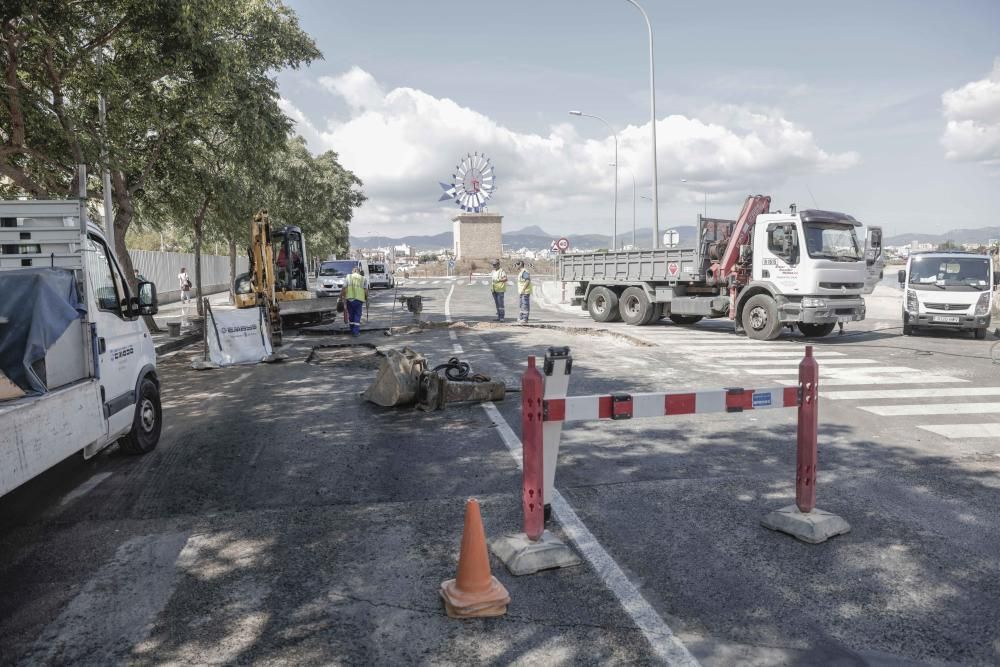 An manchen Orten musste die Straße aufgerissen werden.