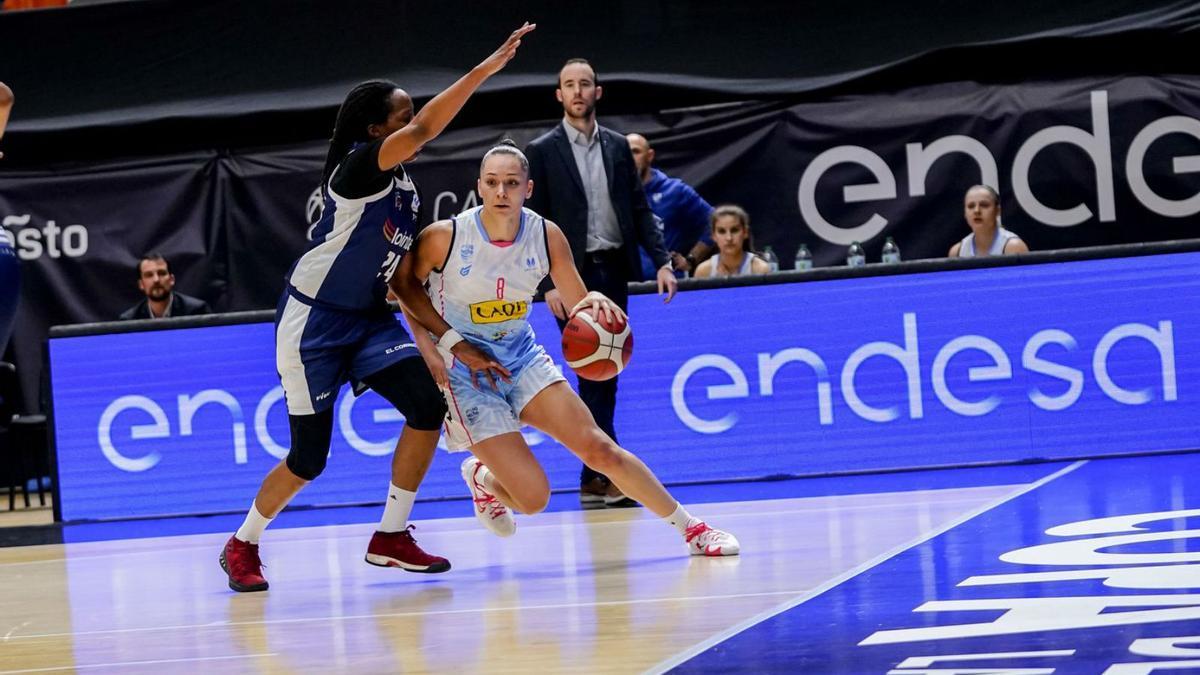 Irati Etxarri, en un partit de Copa entre el Cadí i el Gernika.  | ALBERTO NEVADO/FEB