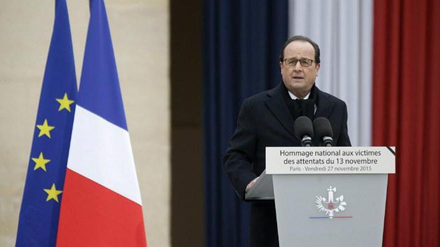 Hollande: &quot;Francia hará todo lo posible para destruir al ejército de fanáticos&quot;