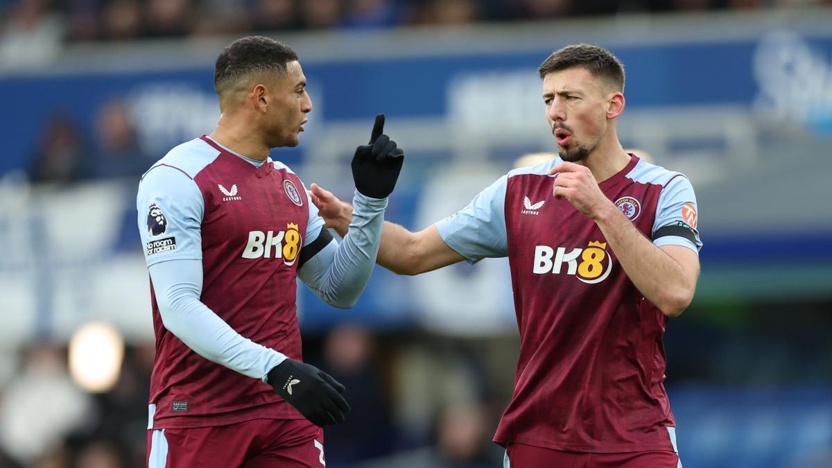 Diego Carlos y Lenglet, durante el partido ante el Everton