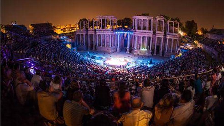 El último estreno del 60 Festival de Mérida propone un ‘Edipo Rey’ muy humano y fiel a la fábula de Sófocles