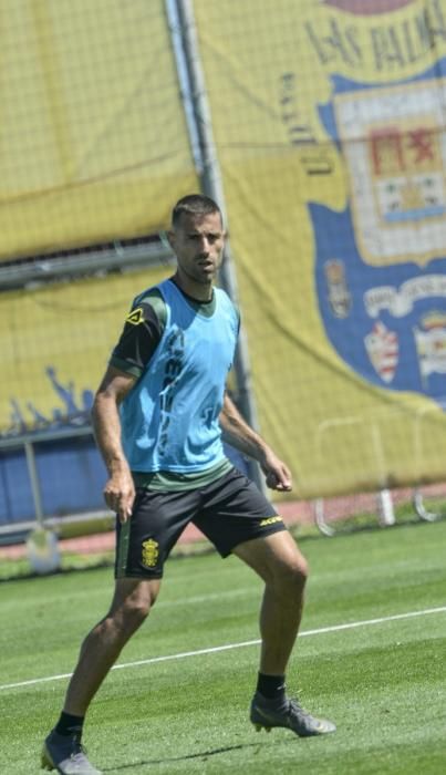 TELDE. Entrenamiento de la UDLP  | 02/04/2019 | Fotógrafo: José Pérez Curbelo