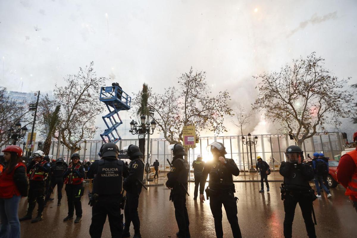 La mascletà del 17 de marzo, en imágenes