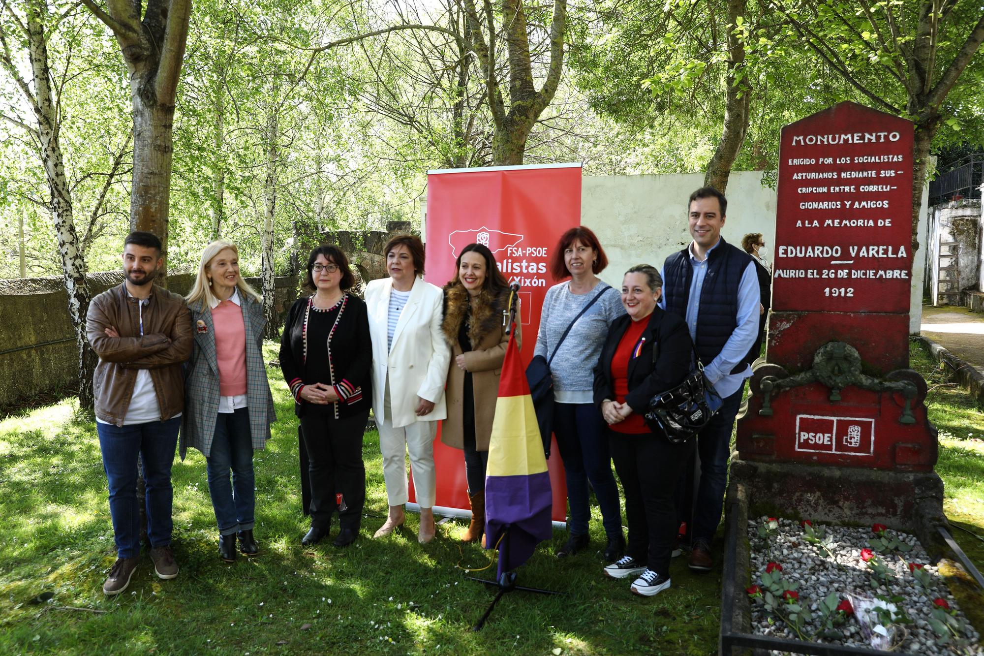 En imágenes: Homenajes en El Sucu para conmemorar la II República