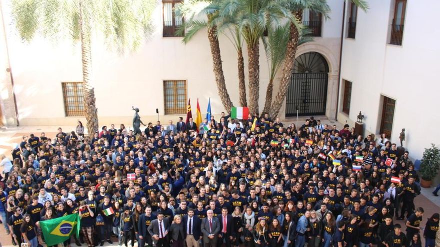 Recepción a unos 700 estudiantes extranjeros de la UCAM